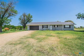 8490 E US Highway 190, Rogers, TX 76569