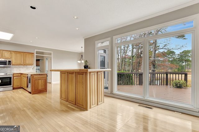 313 Evian Way, Peachtree City, GA 30269