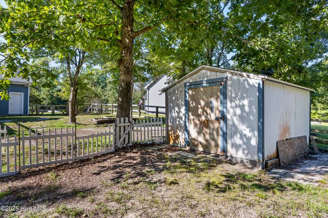 114 Lands End Court, Hampstead, NC 28443