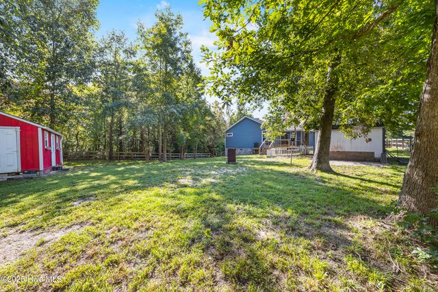 114 Lands End Court, Hampstead, NC 28443