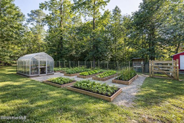 114 Lands End Court, Hampstead, NC 28443