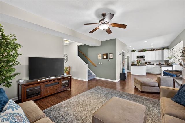 421 Greenfield Lane, Painesville, OH 44077
