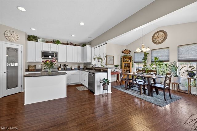 421 Greenfield Lane, Painesville, OH 44077