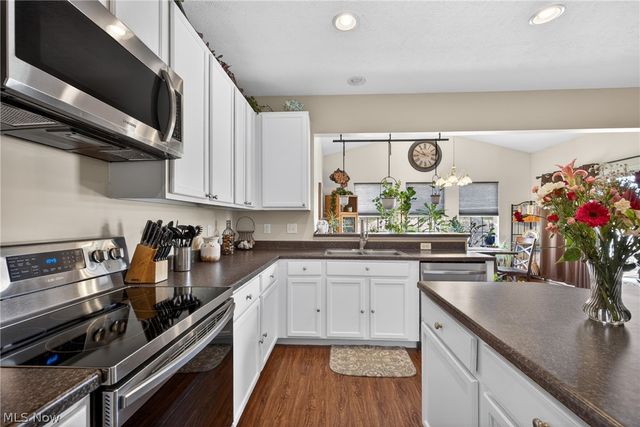 421 Greenfield Lane, Painesville, OH 44077