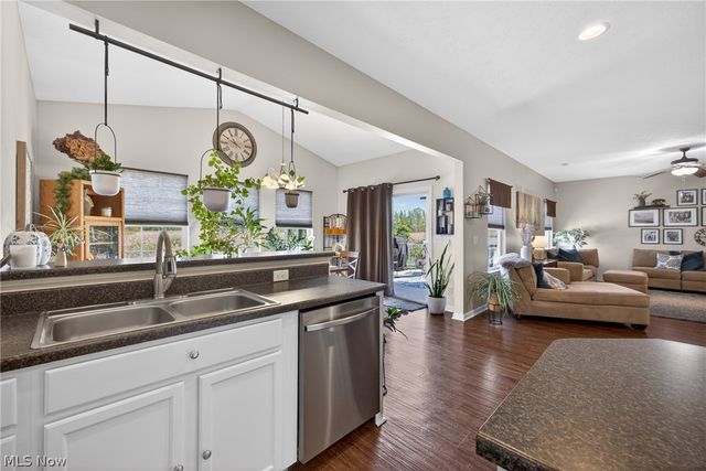 421 Greenfield Lane, Painesville, OH 44077
