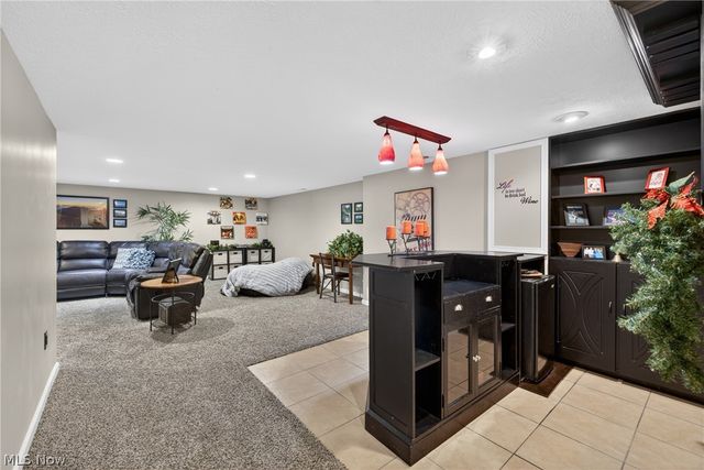 421 Greenfield Lane, Painesville, OH 44077