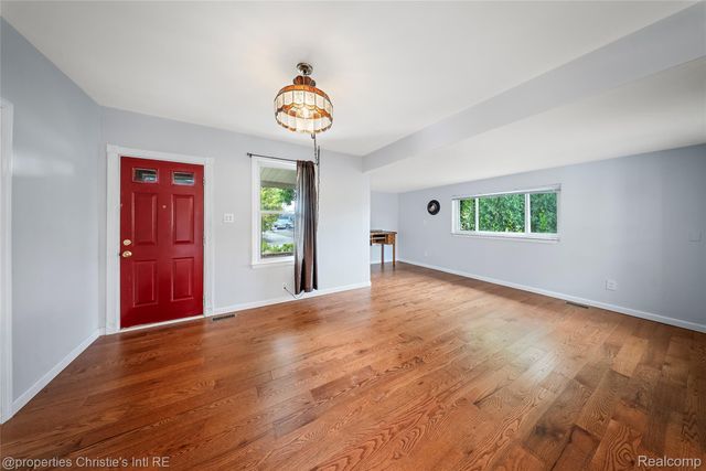 16243 Owen Avenue, Eastpointe, MI 48021