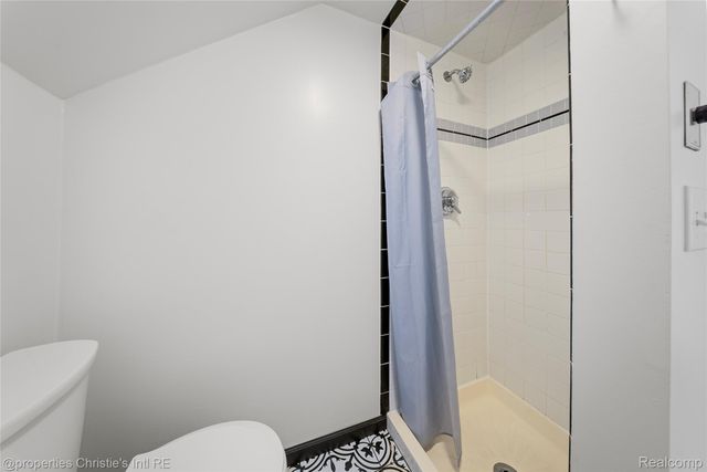 16243 Owen Avenue, Eastpointe, MI 48021