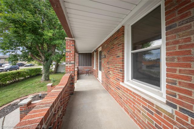 16243 Owen Avenue, Eastpointe, MI 48021
