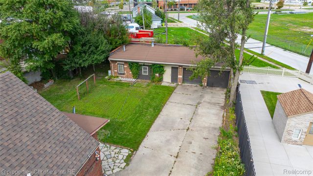 16243 Owen Avenue, Eastpointe, MI 48021