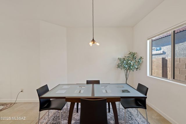 6373 W Yew Pine Way, Tucson, AZ 85743