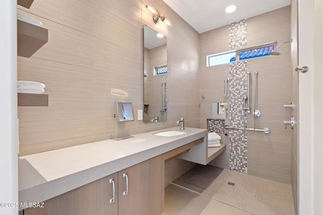 6373 W Yew Pine Way, Tucson, AZ 85743