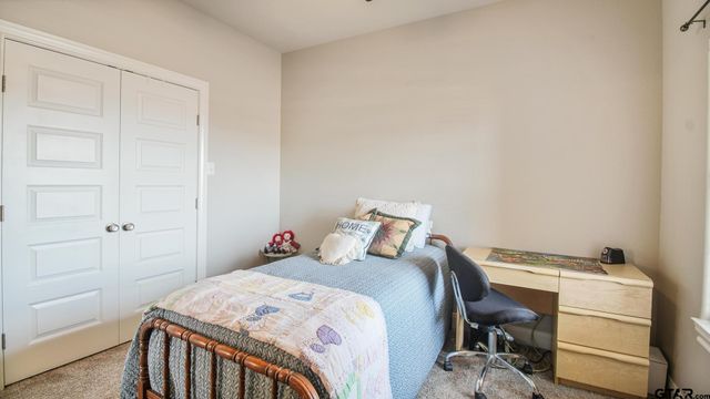 129 Oak Springs Loop, Mabank, TX 75156