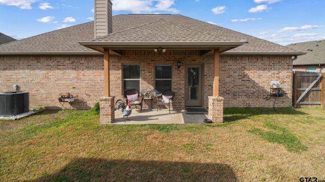 129 Oak Springs Loop, Mabank, TX 75156