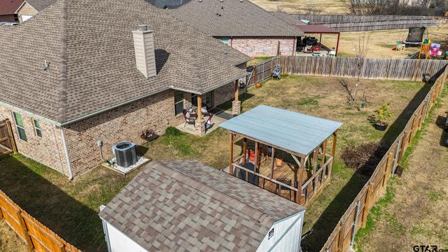 129 Oak Springs Loop, Mabank, TX 75156