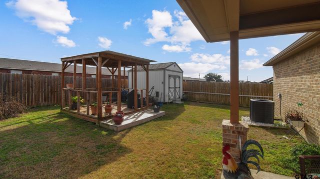 129 Oak Springs Loop, Mabank, TX 75156