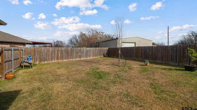 129 Oak Springs Loop, Mabank, TX 75156