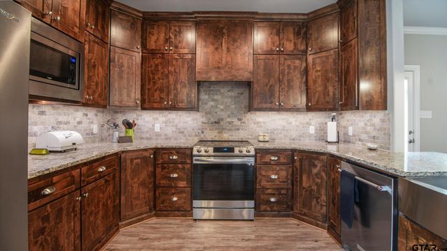 129 Oak Springs Loop, Mabank, TX 75156