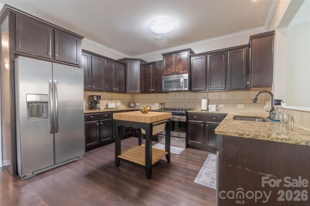 12521 Druids Glen Drive, Pineville, NC 28134