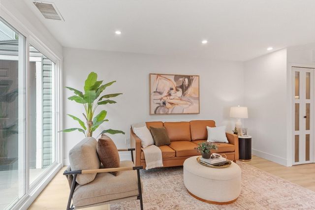 286 Fenno St 5, Revere, MA 02151