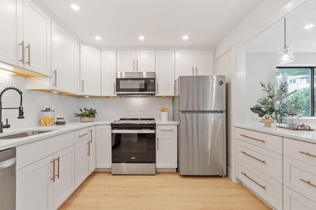 286 Fenno St 5, Revere, MA 02151