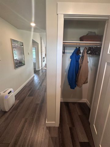 700 Klein Ave, Surrey, ND 58785