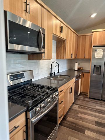 700 Klein Ave, Surrey, ND 58785