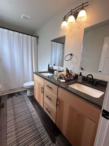 700 Klein Ave, Surrey, ND 58785