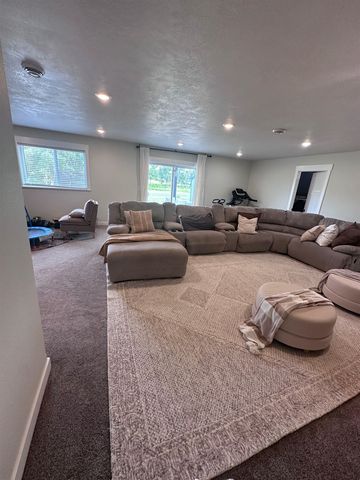 700 Klein Ave, Surrey, ND 58785