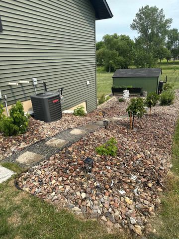 700 Klein Ave, Surrey, ND 58785