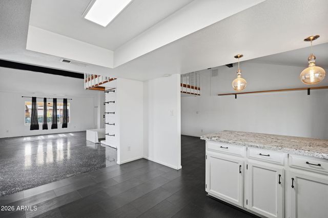 5020 W ROYAL PALM Road, Glendale, AZ 85302