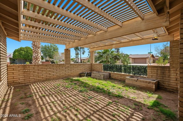 5020 W ROYAL PALM Road, Glendale, AZ 85302