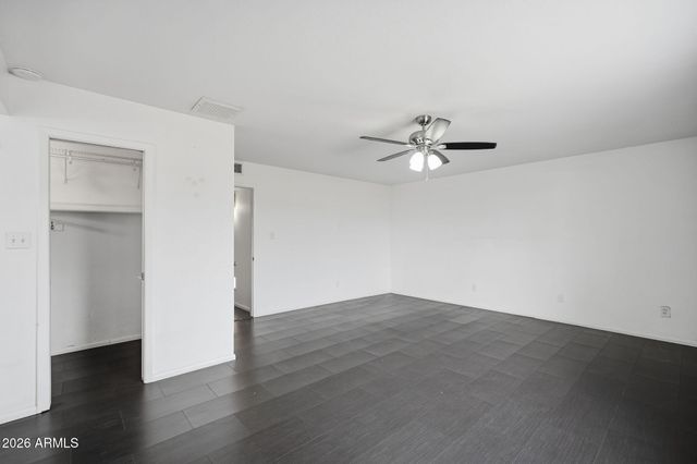 5020 W ROYAL PALM Road, Glendale, AZ 85302