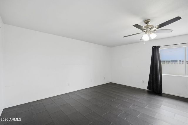 5020 W ROYAL PALM Road, Glendale, AZ 85302