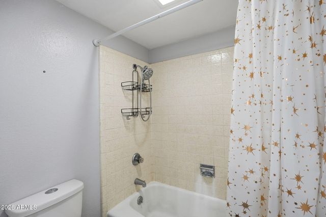 5020 W ROYAL PALM Road, Glendale, AZ 85302