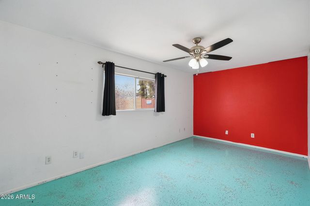 5020 W ROYAL PALM Road, Glendale, AZ 85302