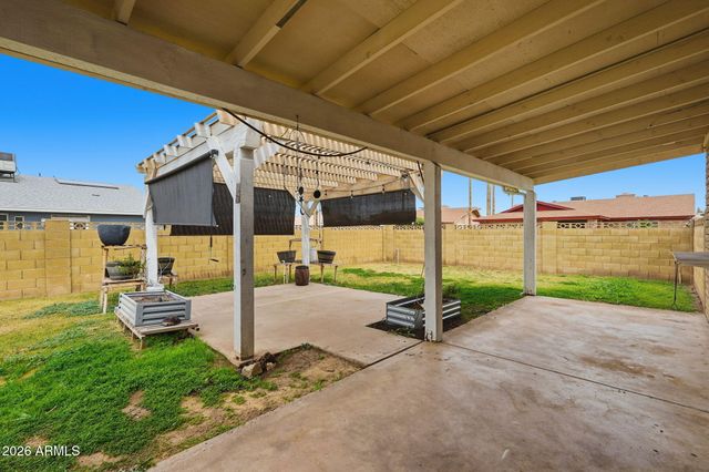 5020 W ROYAL PALM Road, Glendale, AZ 85302