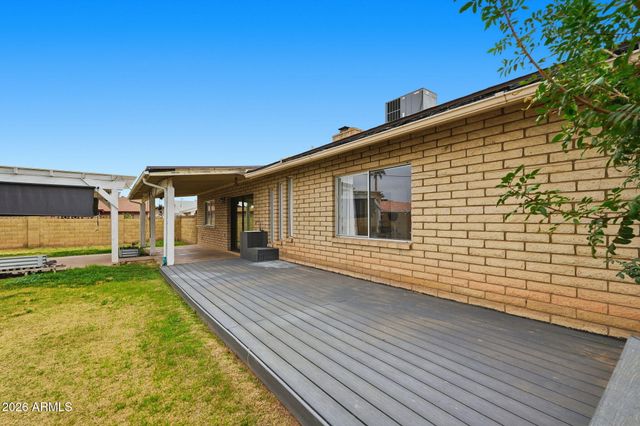 5020 W ROYAL PALM Road, Glendale, AZ 85302