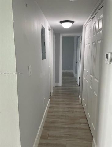 8893 Fontainebleau Blvd 103, Miami, FL 33172