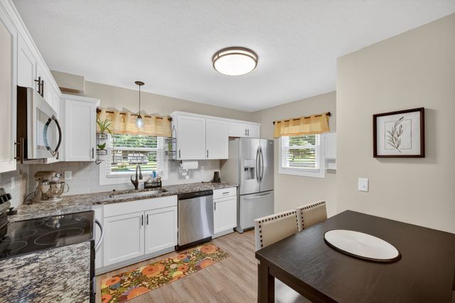2700 Franklin Avenue, Des Moines, IA 50310