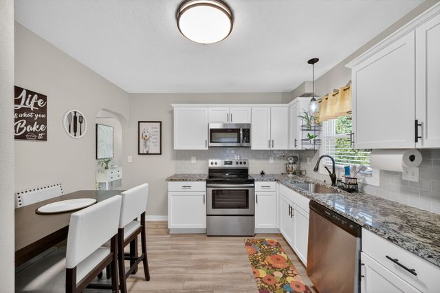 2700 Franklin Avenue, Des Moines, IA 50310