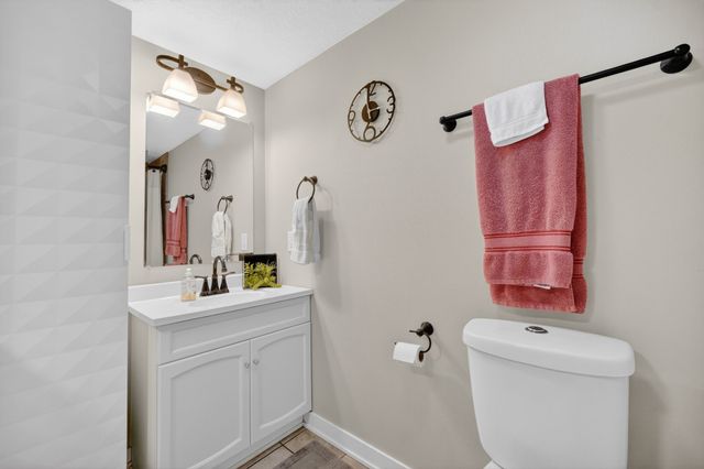 2700 Franklin Avenue, Des Moines, IA 50310