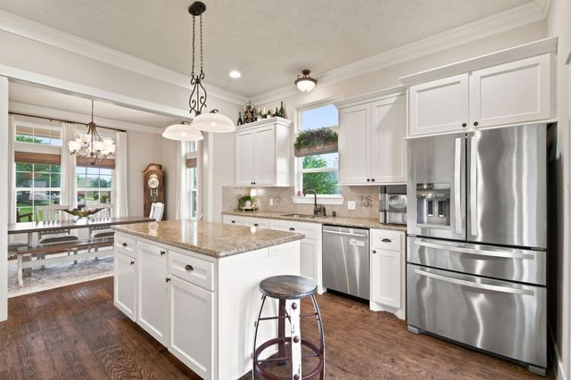 100 Capetown Circle, Montgomery, TX 77356