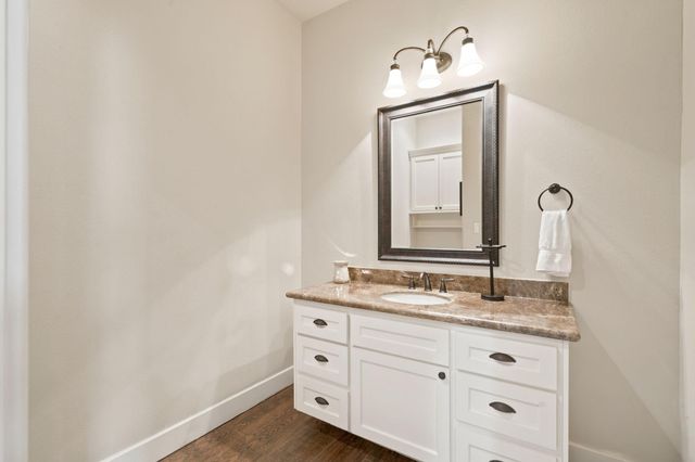 100 Capetown Circle, Montgomery, TX 77356