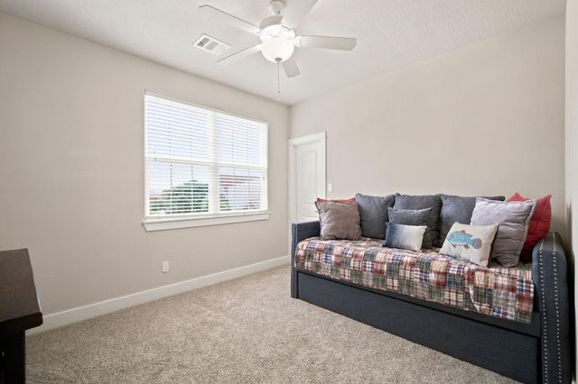 100 Capetown Circle, Montgomery, TX 77356