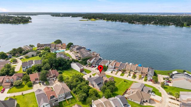 100 Capetown Circle, Montgomery, TX 77356
