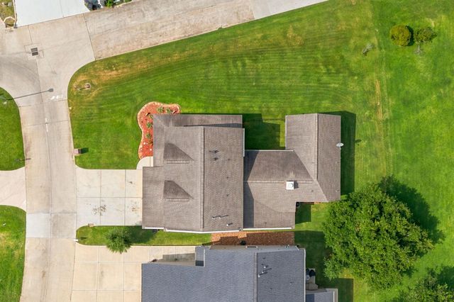100 Capetown Circle, Montgomery, TX 77356