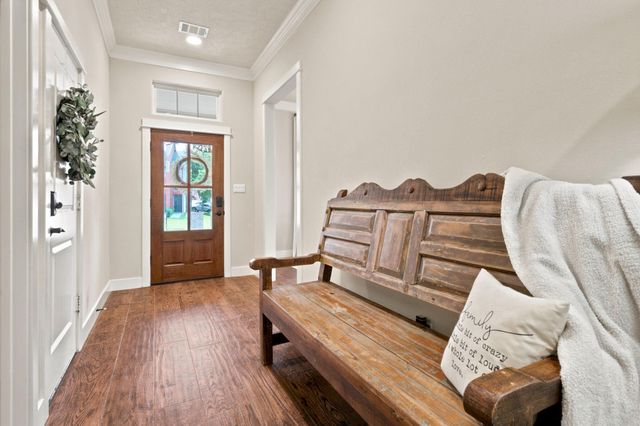 100 Capetown Circle, Montgomery, TX 77356