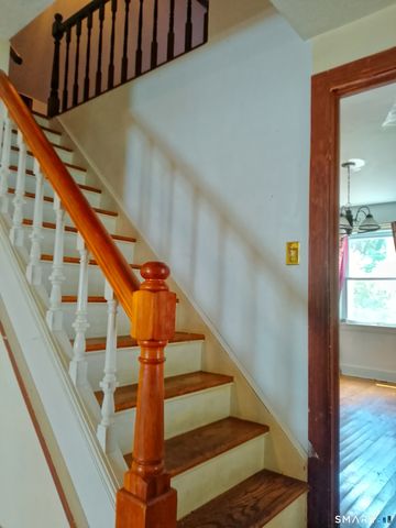 39 Wadsworth Street, East Hartford, CT 06118