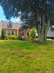 39 Wadsworth Street, East Hartford, CT 06118